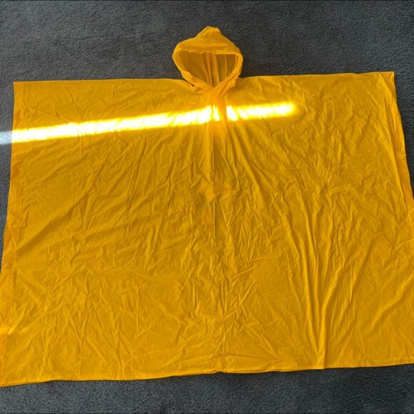 vintage mickey mouse yellow poncho - Picture 6 of 7